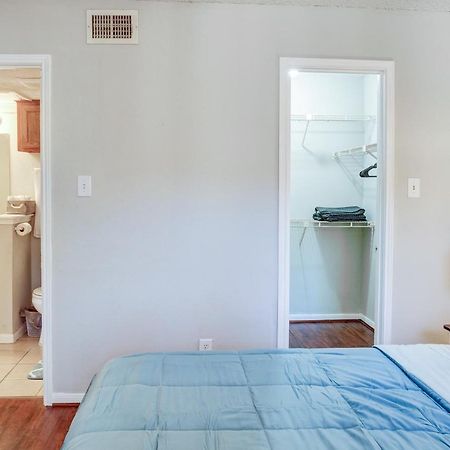 Lovely 2 Bedroom, 1 Bath Condo With Pools And Gym. Houston Dış mekan fotoğraf