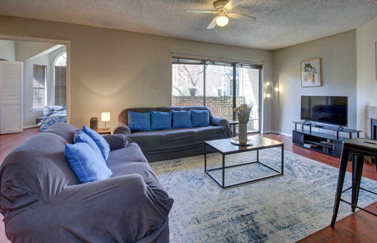 Lovely 2 Bedroom, 1 Bath Condo With Pools And Gym. Houston Dış mekan fotoğraf