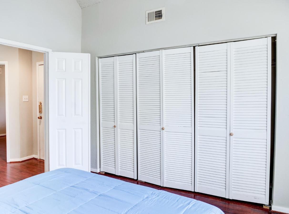 Lovely 2 Bedroom, 1 Bath Condo With Pools And Gym. Houston Dış mekan fotoğraf