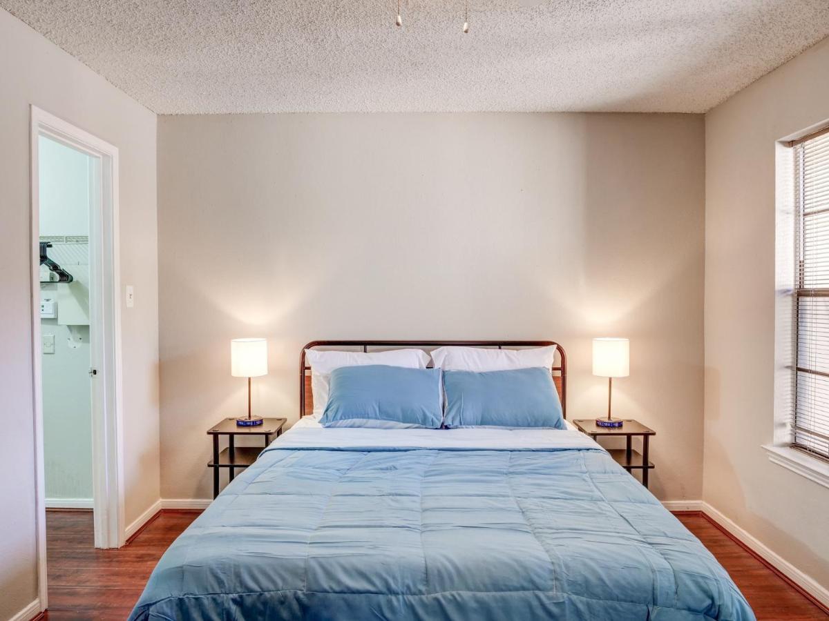 Lovely 2 Bedroom, 1 Bath Condo With Pools And Gym. Houston Dış mekan fotoğraf