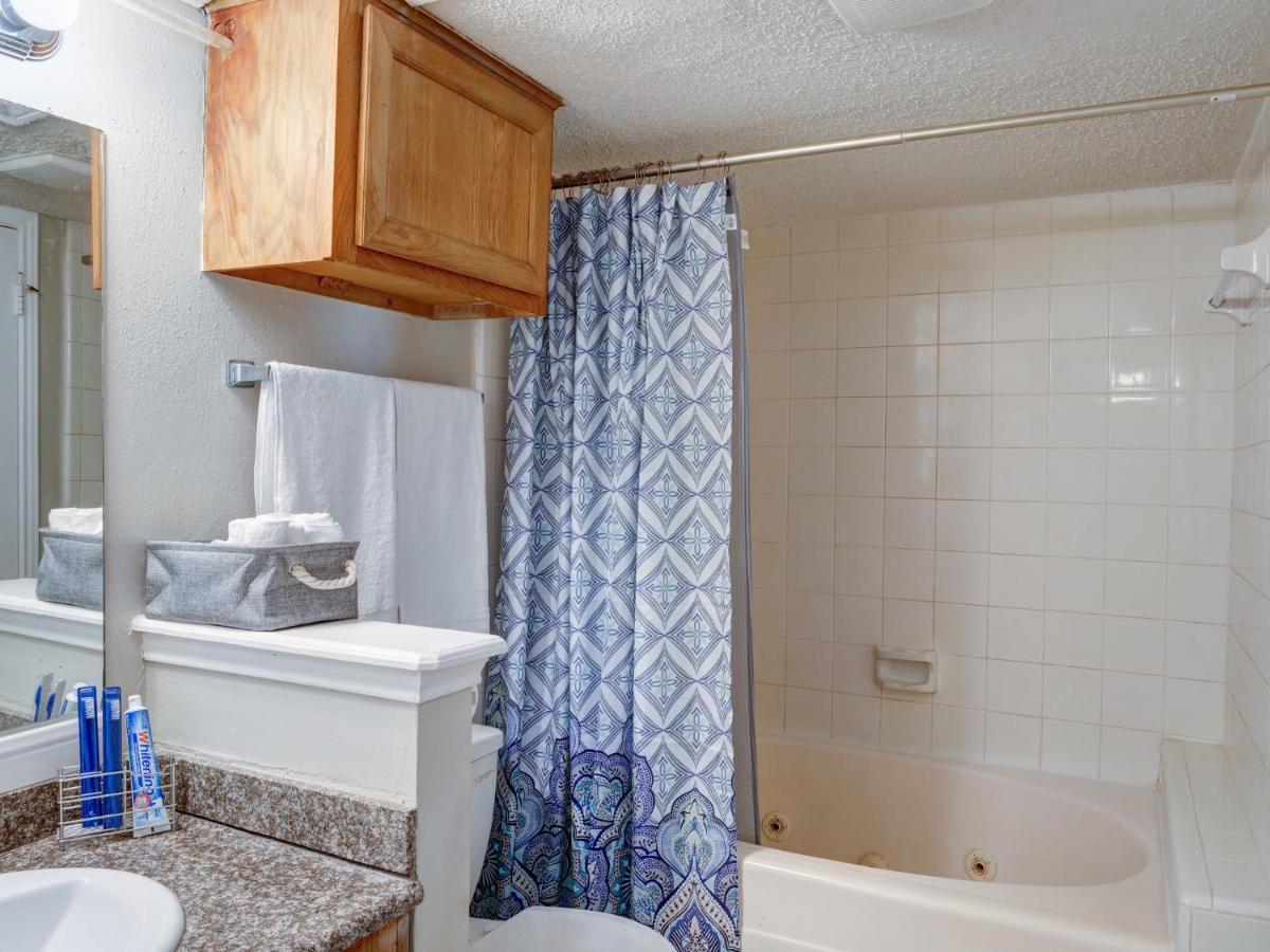 Lovely 2 Bedroom, 1 Bath Condo With Pools And Gym. Houston Dış mekan fotoğraf